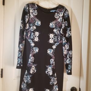 Antonio Melani classic floral dress to accurate your curves